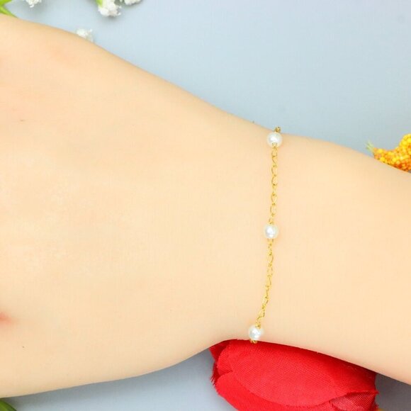 "Elegant & Trendy Bracelet, A Perfect Gift for Women, Thoughtful, EVCH1164 - Picture 1 of 11